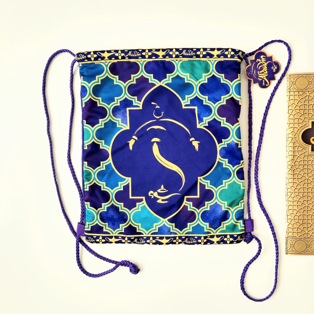 Aladdin Drawstring Backpack & Musical Play Book - Picture 4 of 4